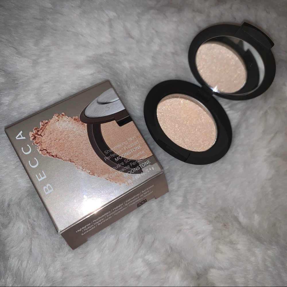 Becca Highlight Mini in Moonstone